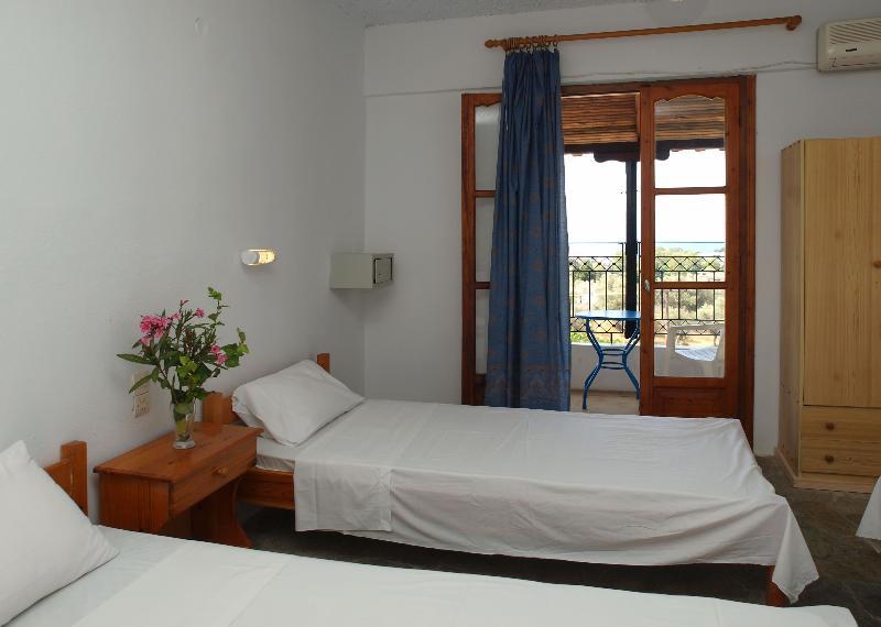 Hotel Christakis Studios Troulos Bagian luar foto