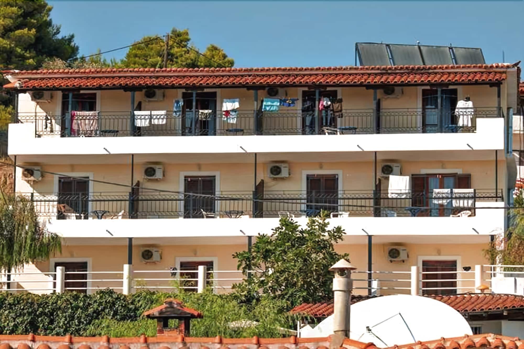 Hotel Christakis Studios Troulos Bagian luar foto