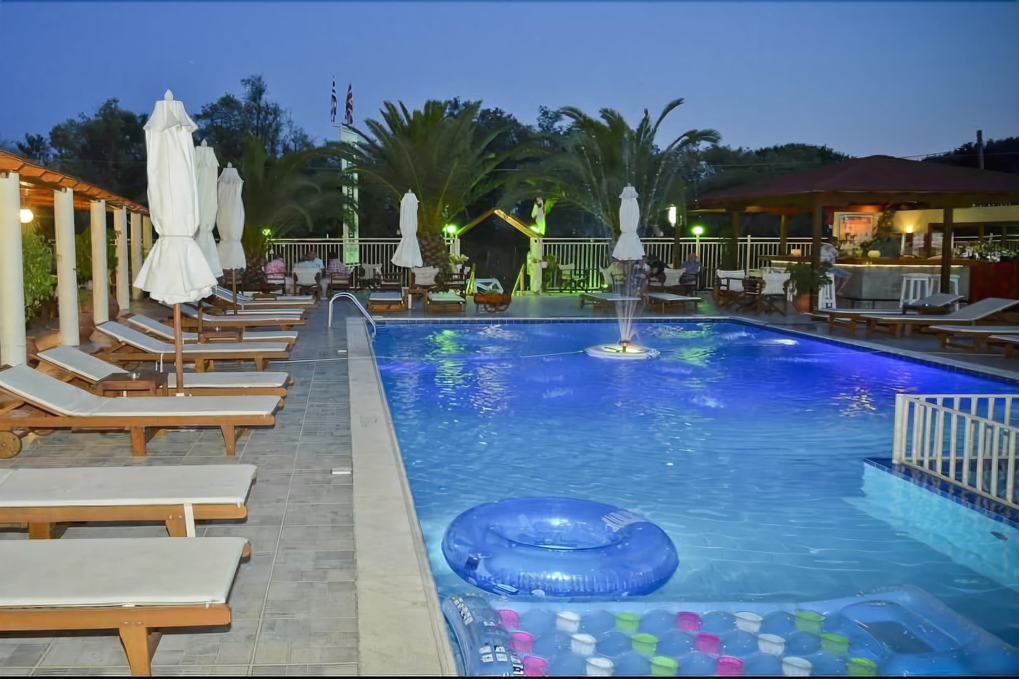 Hotel Christakis Studios Troulos Bagian luar foto