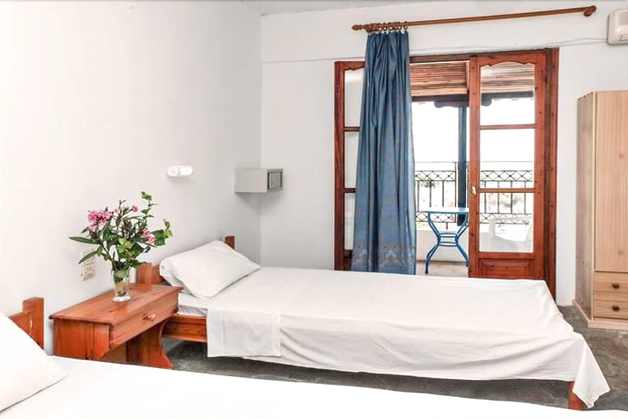 Hotel Christakis Studios Troulos Bagian luar foto